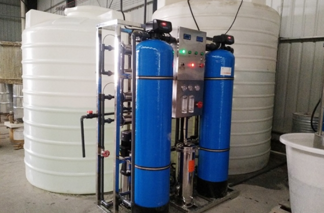 工業<a href=http://www.weifenxiao88.com/fstcjssb/ target=_blank class=infotextkey>反滲透凈水設備</a>